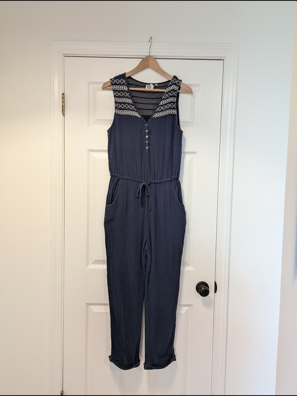 Sleeveless Navy Women’s Jumpsuit with Drawstring Waist